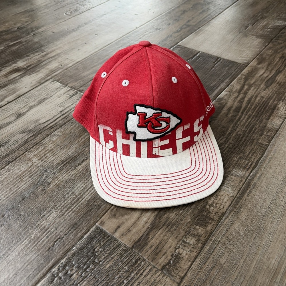 Vintage Reebok Kansas City Chiefs On Field Fitted  Hat Spellout S/M‎